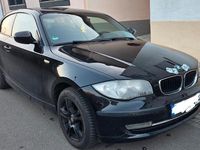 Gebraucht BMW 116 122 PS (89 kW) 2011 Schwarz Kleinwagen