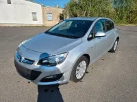 Gebraucht Opel Astra 116 PS (85 kW) 2014 Silber Kleinwagen