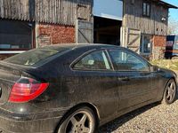 Gebraucht Mercedes C200 163 PS (119 kW) 2003 Schwarz Coupé