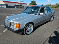 Gebraucht Mercedes 190 136 PS (100 kW) 1992 Grau Limousine