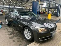 Gebraucht BMW 730L 245 PS (180 kW) 2009 Grau Limousine