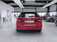 Gebraucht Audi A3 Design 150 PS (110 kW) 2018 Rot Limousine