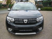 Gebraucht Dacia Logan Stepway 90 PS (66 kW) 2018 Kometengrau met. Limousine