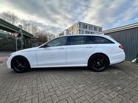 Gebraucht Mercedes E220 AMG 194 PS (142 kW) 2018 Weiß Limousine