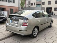 Second-hand Toyota Prius 77 CP (56 kW) 2005 Argintiu Hatchback