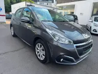 Gebraucht Peugeot 208 Active 82 PS (60 kW) 2018 Grau Kleinwagen