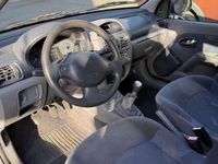 Second-hand Renault Clio II 75 CP (55 kW) 2000 Argintiu Hatchback