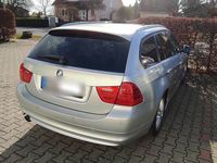 Gebraucht BMW 320 184 PS (135 kW) 2010 Silber Kombi
