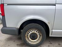 Gebraucht VW T5 Trendline 140 PS (102 kW) 2012 Silber Van