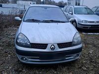 Gebraucht Renault Clio II 98 PS (72 kW) 2003 Silber Kleinwagen