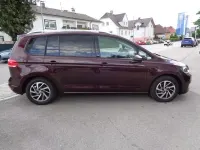 Gebraucht VW Touran Sound 116 PS (85 kW) 2017 Rot Van / Kleinbus