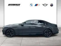 Gebraucht BMW M760e M Performance 578 PS (425 kW) 2023 Bmw individual dravitgrau Limousine