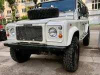 Gebraucht Land Rover Defender 122 PS (89 kW) 1999 Weiß Kombi