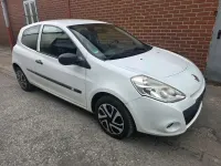 Gebraucht Renault Clio 75 PS (55 kW) 2012 Weiß Kleinwagen