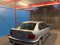 Gebraucht BMW 316 Basis 105 PS (77 kW) 1997 Silber Coupé