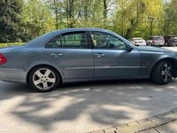 Gebraucht Mercedes E270 177 PS (130 kW) 2004 Blau Limousine