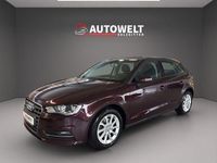 Gebraucht Audi A3 Attraction 110 PS (80 kW) 2015 Rot Limousine