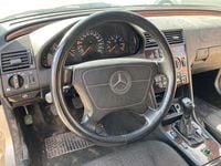 Gebraucht Mercedes C240 Elegance 170 PS (125 kW) 1998 Silber Kombi