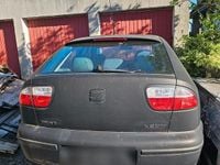 Usata Seat Leon 105 CV (77 kW) 2001 Andere farben Utilitaria