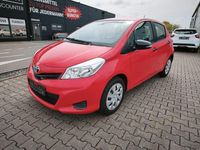 Gebraucht Toyota Yaris 69 PS (50 kW) 2014 Rot Kleinwagen