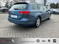 Gebraucht VW Passat Comfortline 190 PS (139 kW) 2018 Harvard blue metallic Kombi