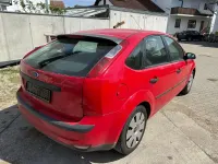 Gebraucht Ford Focus Trend 101 PS (74 kW) 2006 Rot Limousine