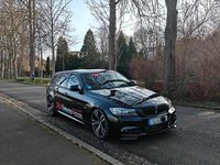Gebraucht BMW 325 197 PS (144 kW) 2009 Schwarz Kombi