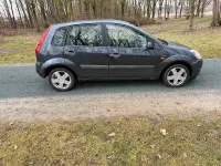 Gebraucht Ford Fiesta 75 PS (55 kW) 2007 Blau Kleinwagen