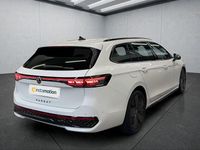 Gebraucht VW Passat 150 PS (110 kW) 2024 Weiß Kombi