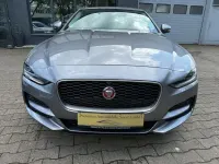 Używany Jaguar XE SE 250 KM (183 kW) 2020 Szary Sedan/Limuzyna