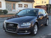 Gebraucht Audi A3 Attraction 105 PS (77 kW) 2012 Grau Limousine
