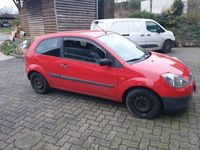 gebraucht Ford Fiesta BJ 2006, frischer Tüv mitte 23 inkl. neuer bremsen