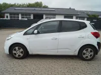 Gebraucht Kia Venga Attract 90 PS (66 kW) 2018 Weiß Kleinwagen