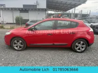 Gebraucht Renault Mégane 101 PS (74 kW) 2011 Rot Limousine