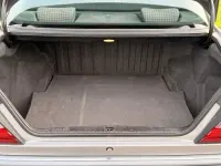 Gebraucht Mercedes E250 126 PS (92 kW) 1992 Silber Limousine
