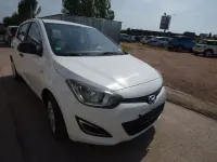 Gebraucht Hyundai i20 Edition 86 PS (63 kW) 2013 Weiß Kleinwagen