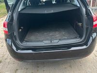 Gebraucht Peugeot 308 120 PS (88 kW) 2016 Schwarz Kombi