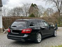 Gebraucht Mercedes E350 265 PS (194 kW) 2013 Schwarz Kombi