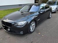 Gebraucht BMW 730 245 PS (180 kW) 2010 Grau Limousine