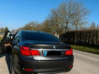 Gebraucht BMW 730 240 PS (176 kW) 2009 Beige Limousine