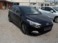 Gebraucht Hyundai i20 YES! 101 PS (74 kW) 2017 Schwarz Limousine