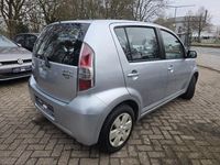 Gebraucht Daihatsu Sirion 69 PS (50 kW) 2007 Silber Kleinwagen