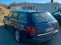 Usado Audi A6 150 HP (110 kW) 1998 Azul Carrinha
