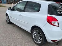Gebraucht Renault Clio II 75 PS (55 kW) 2011 Weiß Limousine