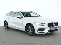 Gebraucht Volvo V60 Core 197 PS (144 kW) 2022 Crystal white Kombi