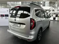 Neu Renault Kangoo Komfort 50 kW (69 PS) 2026 Grau Van / Kleinbus