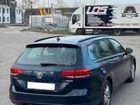 Gebraucht VW Passat 120 PS (88 kW) 2016 Blau Kombi