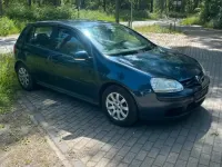 Gebraucht VW Golf V 102 PS (75 kW) 2005 Blau Kleinwagen