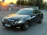 Gebraucht Mercedes E300 204 PS (150 kW) 2010 Schwarz Limousine