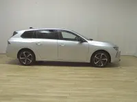Gebraucht Opel Astra Elegance 131 PS (96 kW) 2024 Kristall silber metallic Kleinwagen